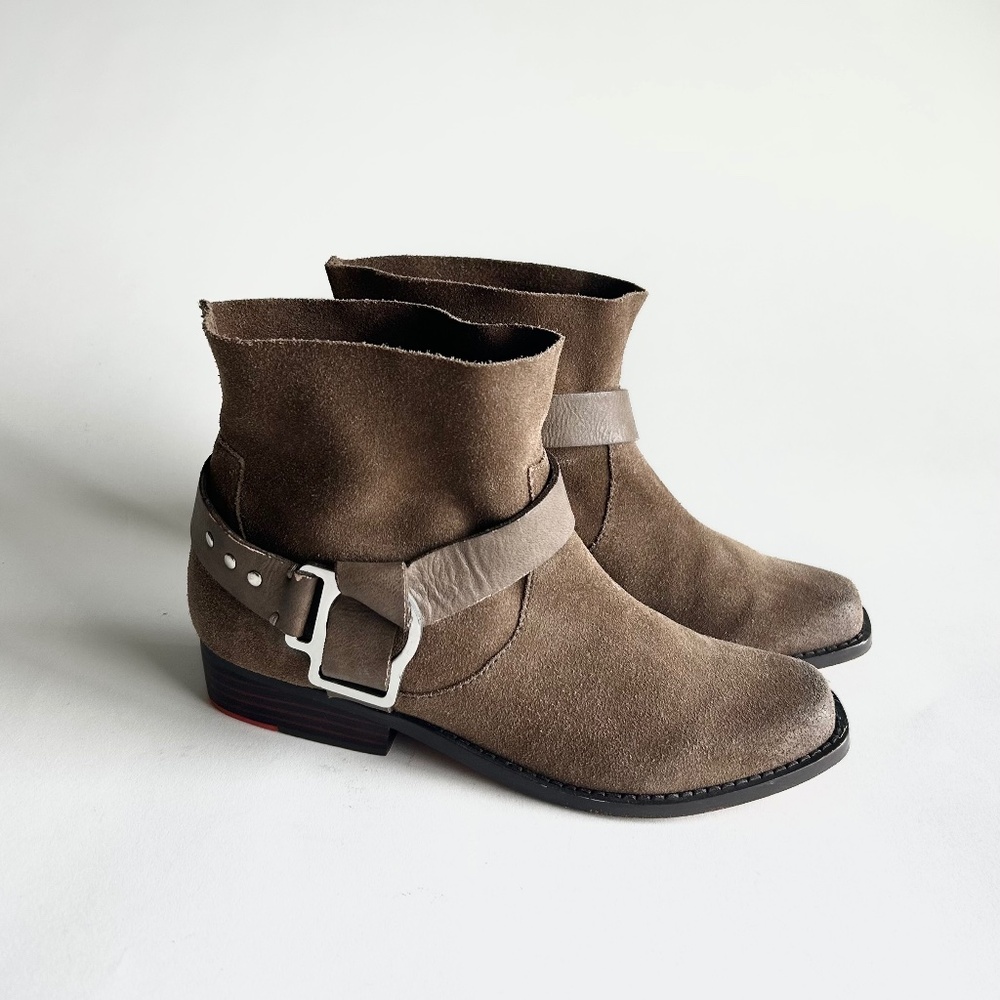 Joe's Tan Suede Genuine Leather Cowboy Western Ankle Boots size 8.